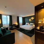 Ξενοδοχείο Western Crystal, Hotel,bar & Νανσύ
