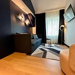 Western Crystal, Hotel,bar & Hotel