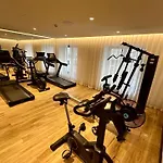 Western Crystal, Hotel,bar & Ξενοδοχείο 4*
