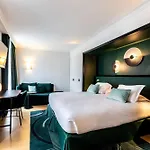 Ξενοδοχείο Western Crystal, Hotel,bar &