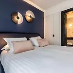 Ξενοδοχείο Western Crystal, Hotel,bar &