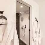 Ξενοδοχείο Western Crystal, Hotel,bar & 4*
