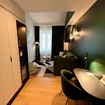 Ξενοδοχείο Western Crystal, Hotel,bar & 4*