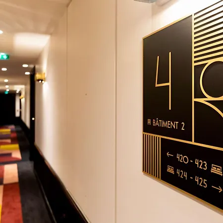 Western Crystal, Hotel,bar & 酒店 4*