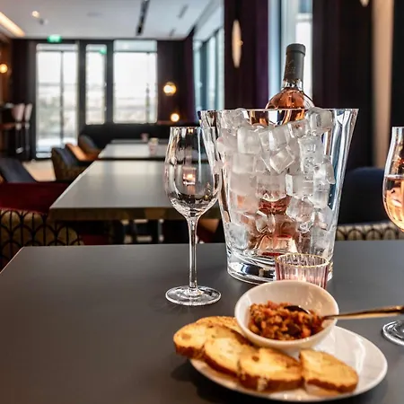 Western Crystal, Hotel,bar & 4* Nancy