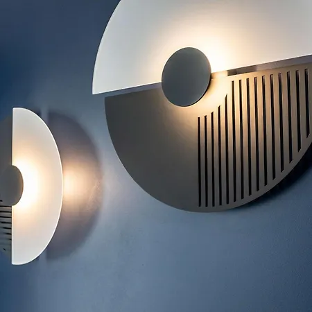 Western Crystal, Hotel,bar & ホテル