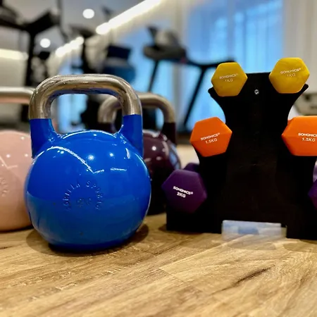 酒店 Western Crystal, Hotel,bar & 4*