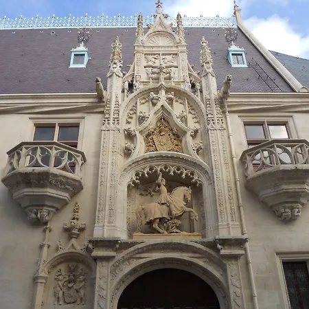 Western Crystal, Hotel,bar & 4* ナンシー