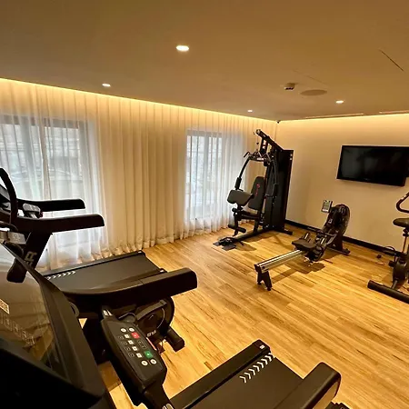 酒店 Western Crystal, Hotel,bar & 4*