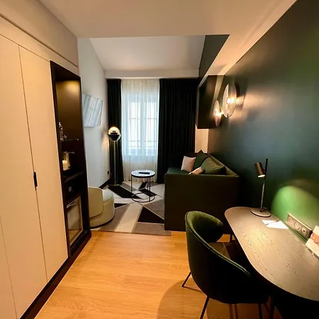 ホテル Western Crystal, Hotel,bar & 4*