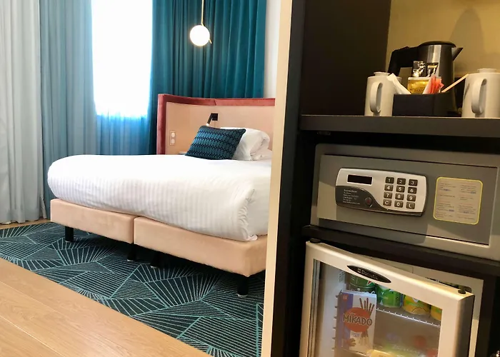 ホテル Western Crystal, Hotel,bar &