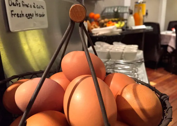 Western Crystal, Hotel,bar & ナンシー