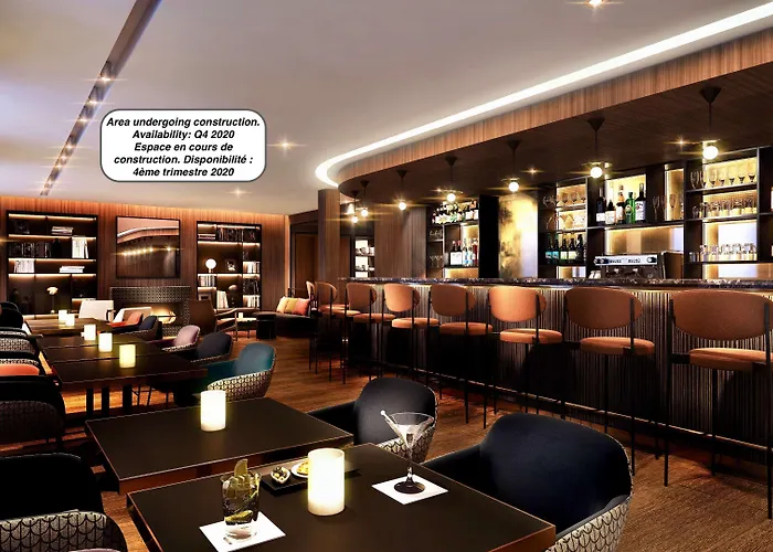 Western Crystal, Hotel,bar & 4* نانسي