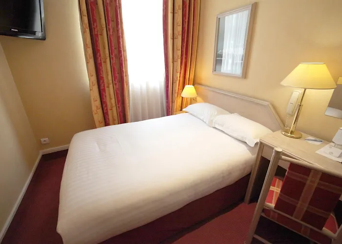 Western Crystal, Hotel,bar & 4*