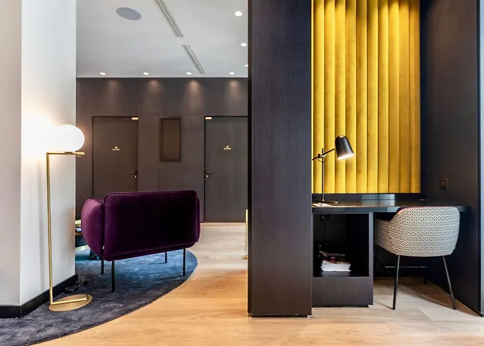 فندق Western Crystal, Hotel,bar &