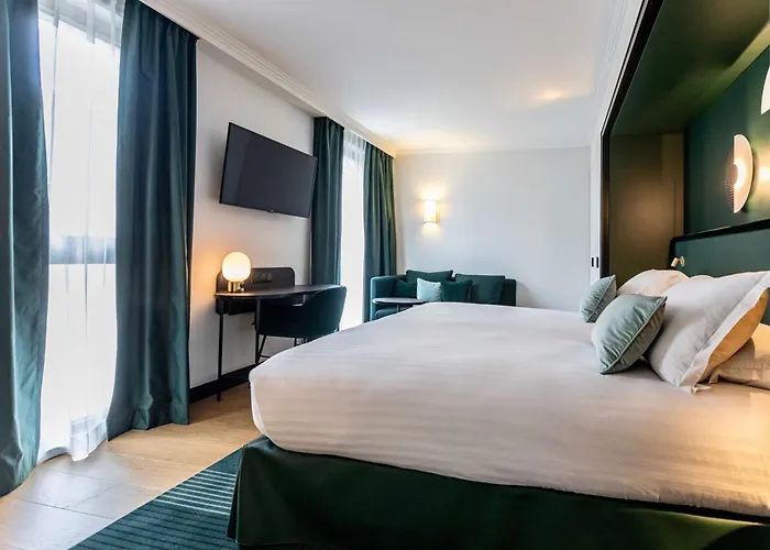 Western Crystal, Hotel,bar & ホテル