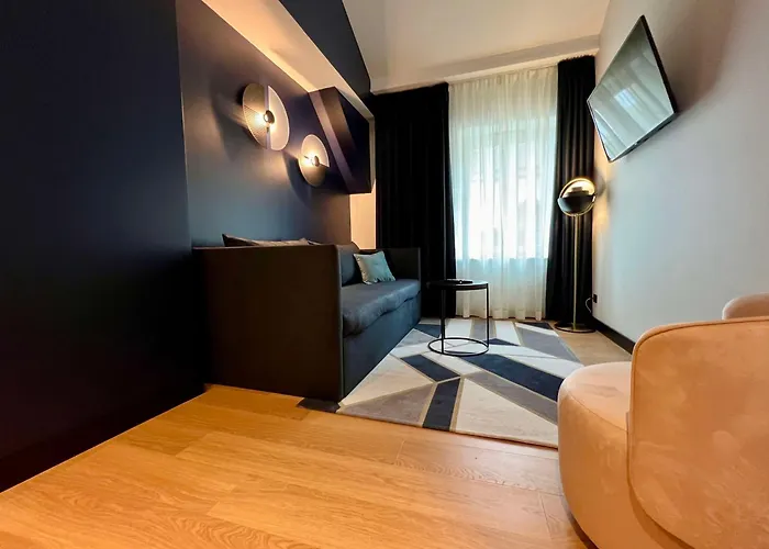 فندق Western Crystal, Hotel,bar &