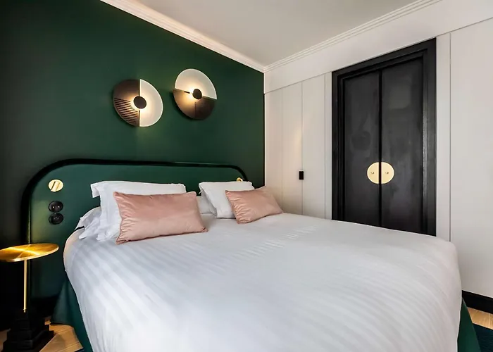 فندق Western Crystal, Hotel,bar & 4*