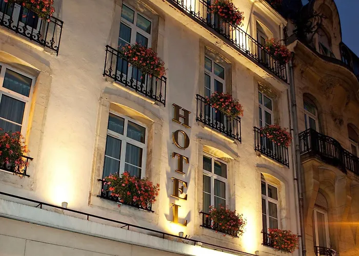 Western Crystal, Hotel,bar &