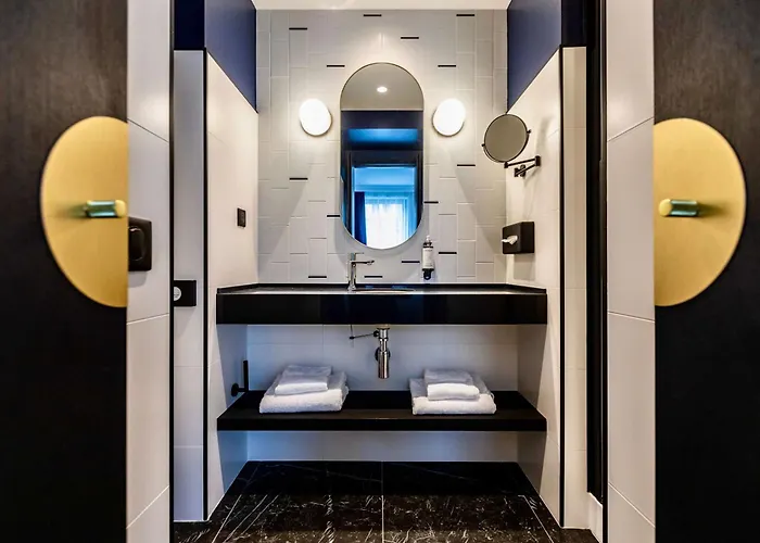 ホテル Western Crystal, Hotel,bar &