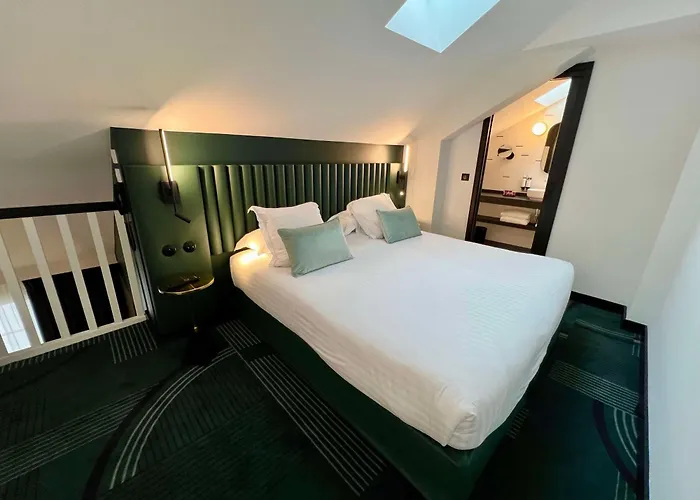 فندق Western Crystal, Hotel,bar &